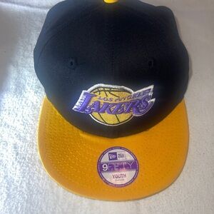 New Era Los Angeles Lakers Youth 9Fifty Snapback Hat - Black/Yellow
